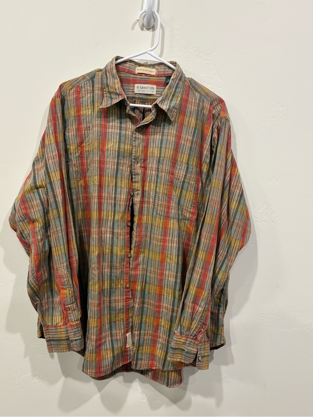 Men's Multicolor Plaid Button-Up Shirt